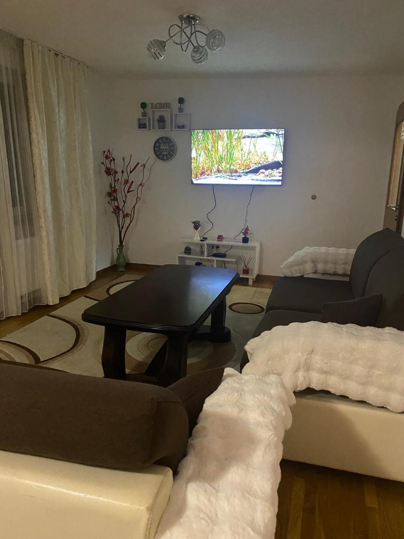 Apartment Dzeni Сараево Экстерьер фото